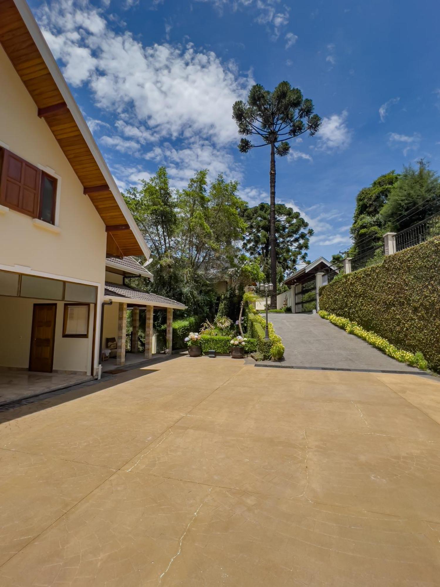 Araucaria Lodge Кампус-ду-Жордан Екстер'єр фото